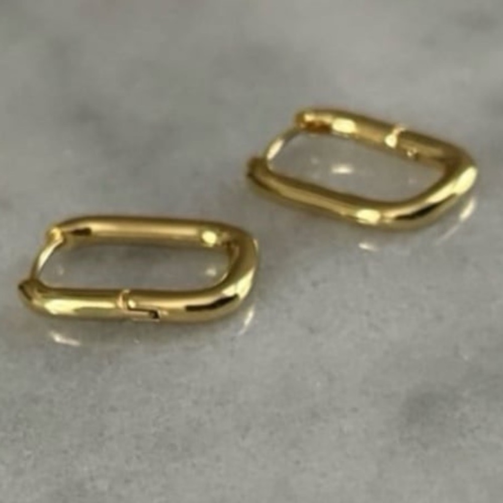 Gold Chunky Square Hoop Earrings Brand New - Picture 2 of 4